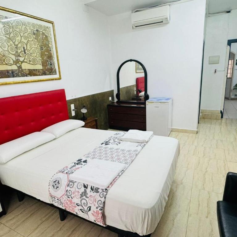 Hostal Mont Thabor - Habitación Doble Superior con balcón - 34