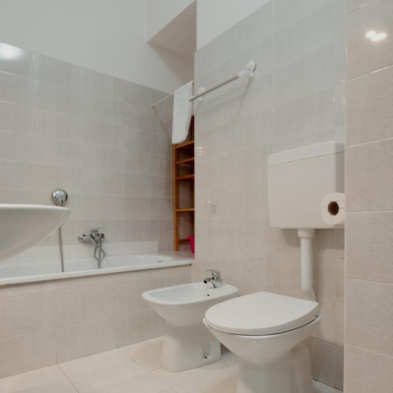 Ghega 15 Stazione Locazione turistica - Appartamento Standard con 3 Camere da Letto - 25