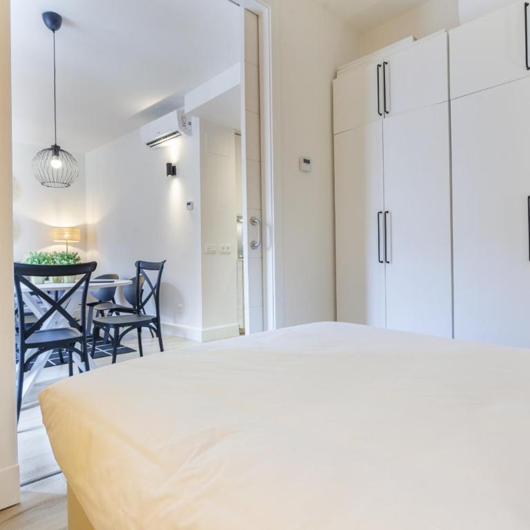 Universidad en Madrid - Two-Bedroom Apartment V - 10