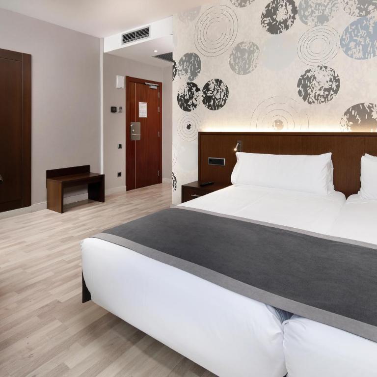 HCC Taber - Twin Room - 1