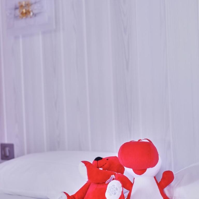 Brit Hotel Chambery - Chambre Quadruple - Accessible aux Personnes à Mobilité Réduite - 3