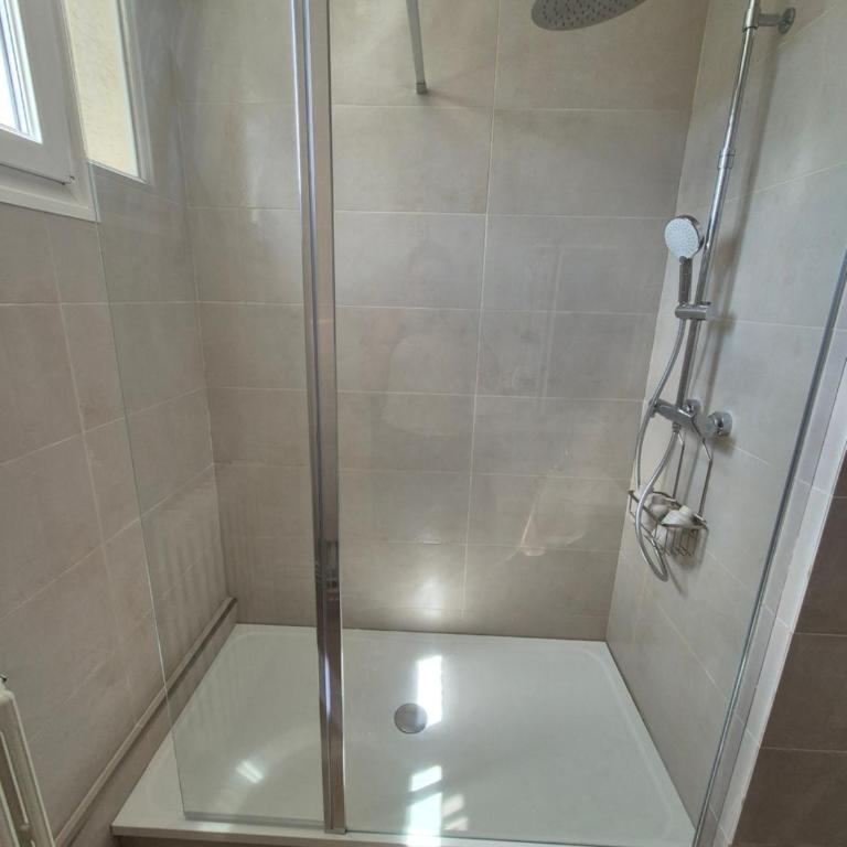 Appartement en centre-ville à 5mn de la plage - Appartement 2 Chambres - 14