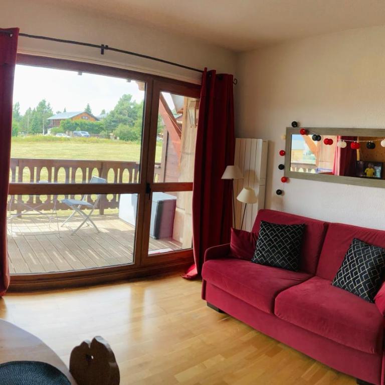 Studio 2 personnes avec Terrasse Literie-Serviettes-Ménage Fin de Séjour INCLUS - Studio - Vue sur Montagne - 2