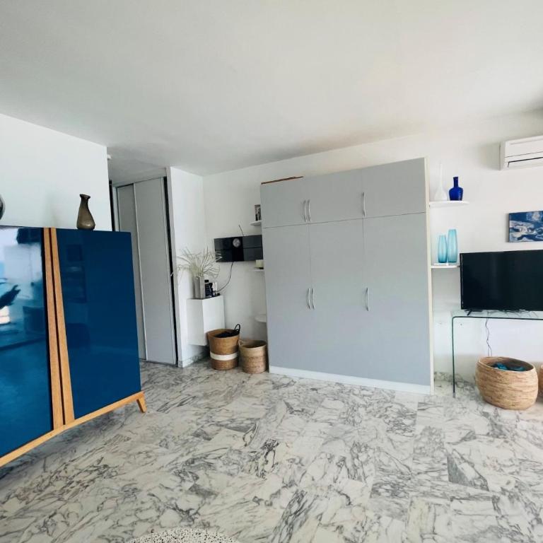 Appartement Antibes terrasse en front de mer - Studio - Vue sur Mer - 12