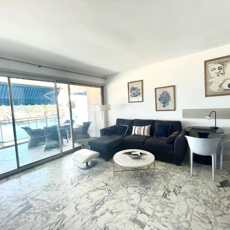 Appartement Antibes terrasse en front de mer - Studio - Vue sur Mer - 10