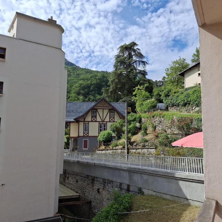 Studio 2 pers avec balcon, centre Brides-les-Bains, animaux et parking, wifi inclus - Studio - 13