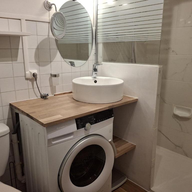 Studio 2 pers avec balcon, centre Brides-les-Bains, animaux et parking, wifi inclus - Studio - 15