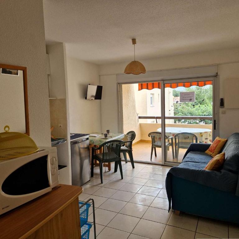 Appartement avec piscine et parking, proche des commerces - FR-1-387-189 - Apartamento - 11