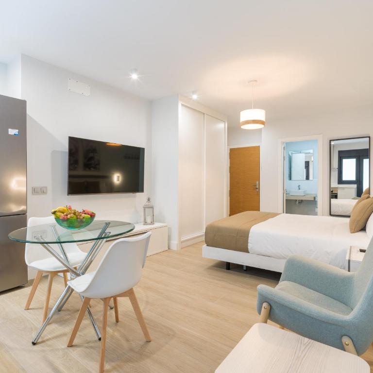 Urban Square 3B3 By CanariasGetaway - Casa - 13