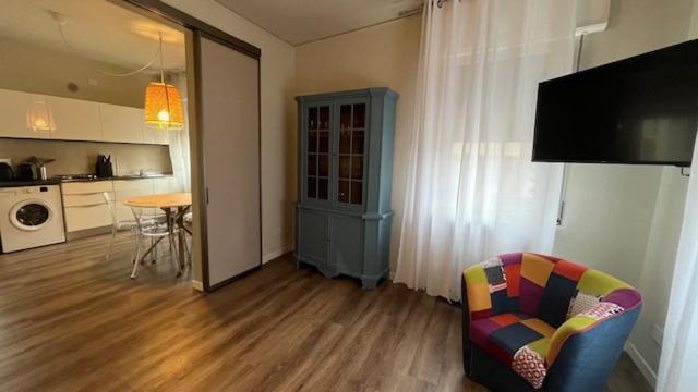 Giovy House - Appartamento con 2 Camere da Letto - 1