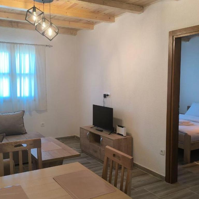 Apartmani Stara kuca - One-Bedroom Family Apartment - 1