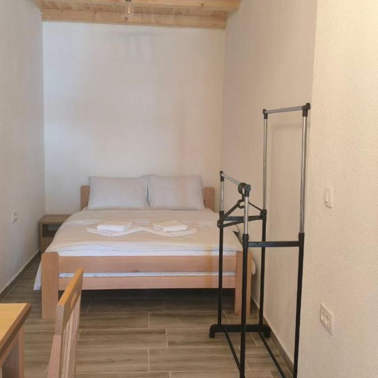 Apartmani Stara kuca - Studio with Terrace - 11