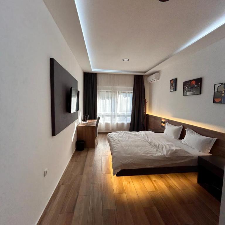 H.T Hotel - Standardna Soba sa Bračnim Krevetom (Queen-size) - 1