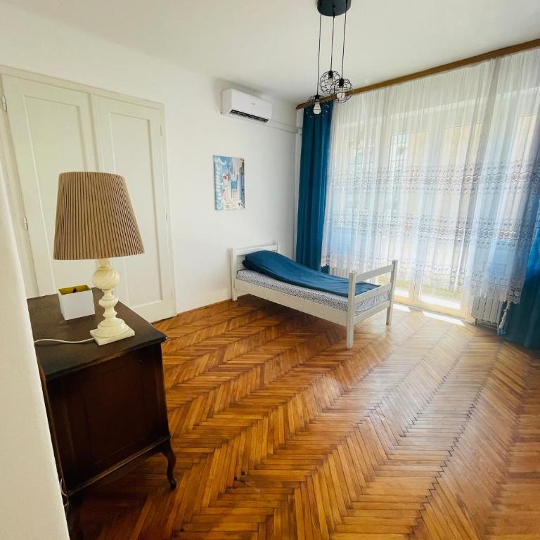 Retro Style Apartment - Apartman sa Balkonom - 2