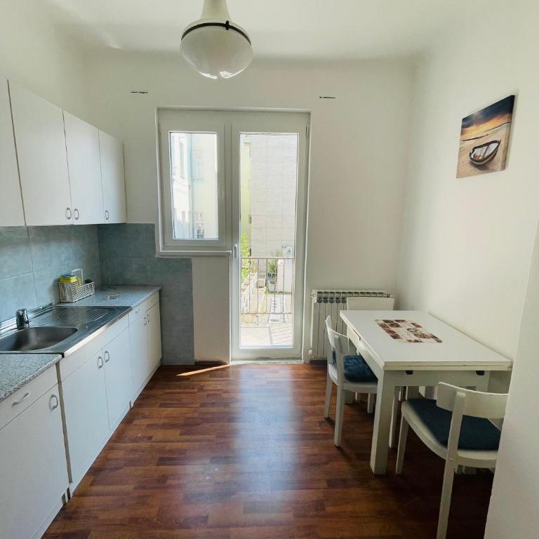 Retro Style Apartment - Apartman sa Balkonom - 30