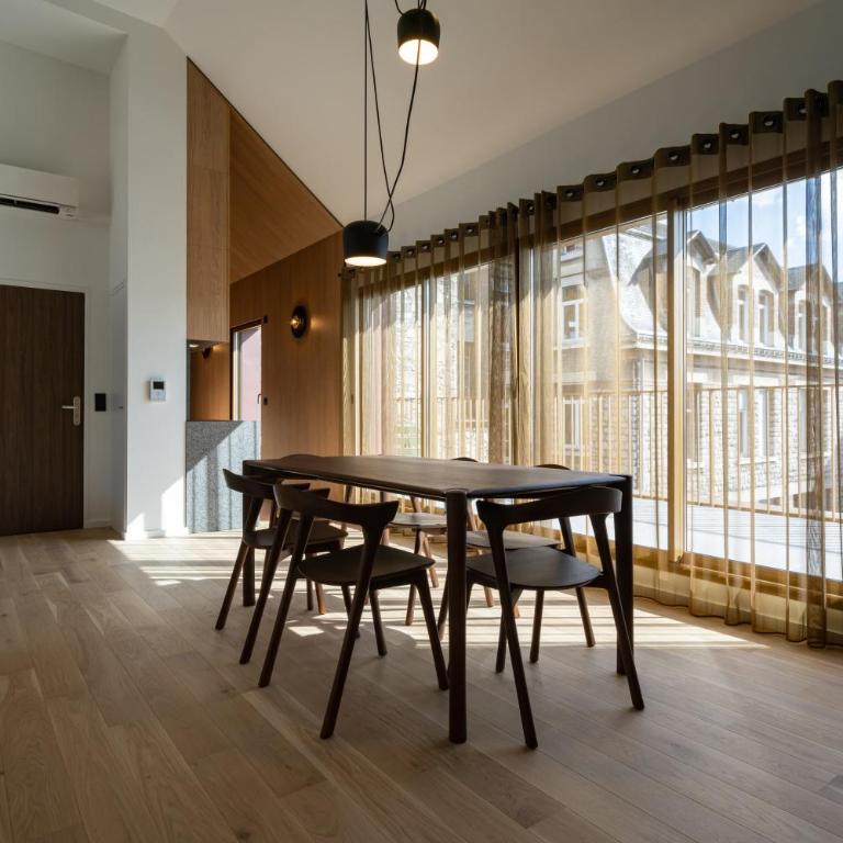 Les Suites 7 Anges - Vue Cathédrale, Parking & Centre Historique Reims - Two-Bedroom Suite JOSEPHA with Terrace - 5