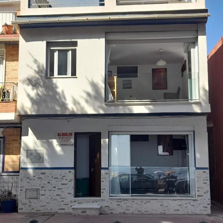 BEACHFRONT APARTMENT with TERRACE 1ST LINE - Apartamento con vistas al mar - 11
