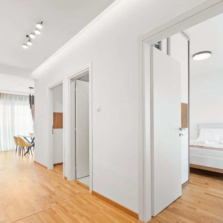 ID LUX APARTMENTS - Two-Bedroom Suite - 4