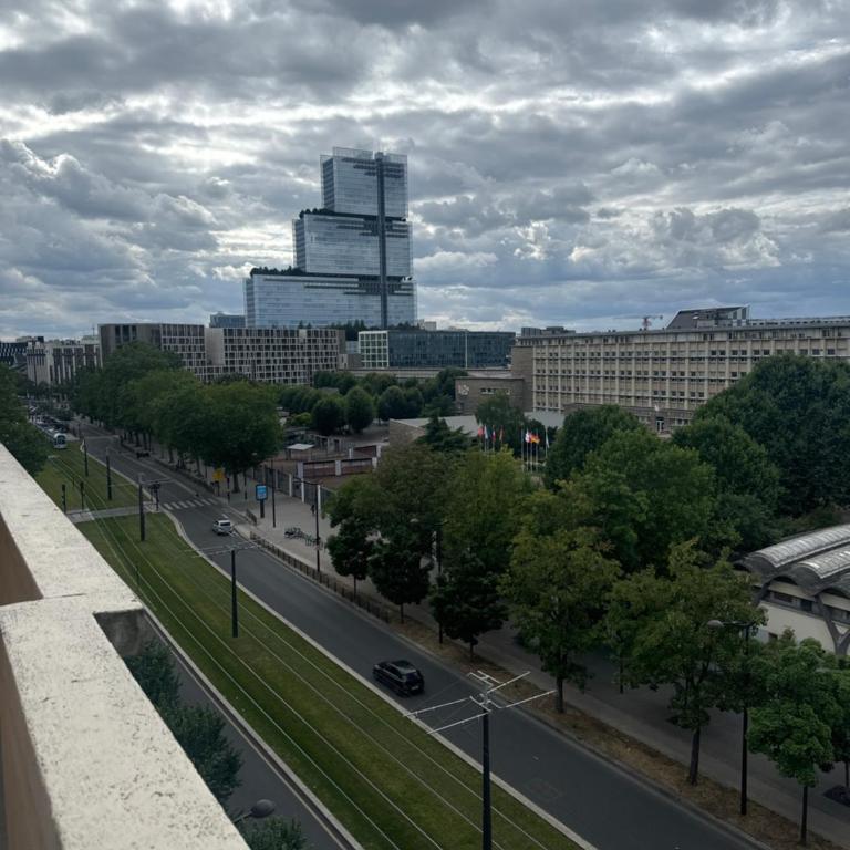 Appartement spacieux avec une belle vue sur le Tribunal de Paris - Apartamento de 1 dormitorio - 4
