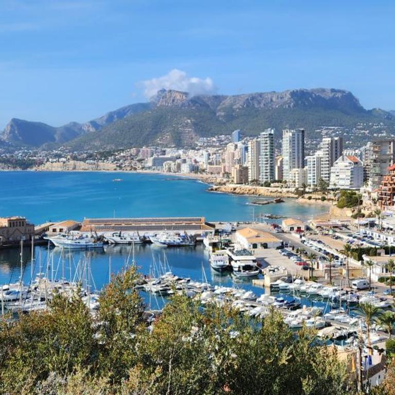 24BahiaCalpe - Three-Bedroom Apartment - 50