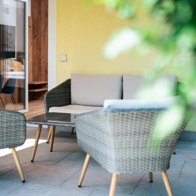 Pension Auszeit Velden - Junior Suite mit Terrasse - 1