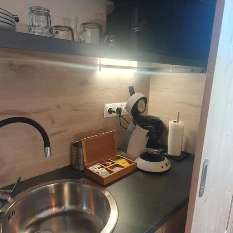 Chambre Studette indépendante - Chambre Double avec Salle de Bains Privative - 24