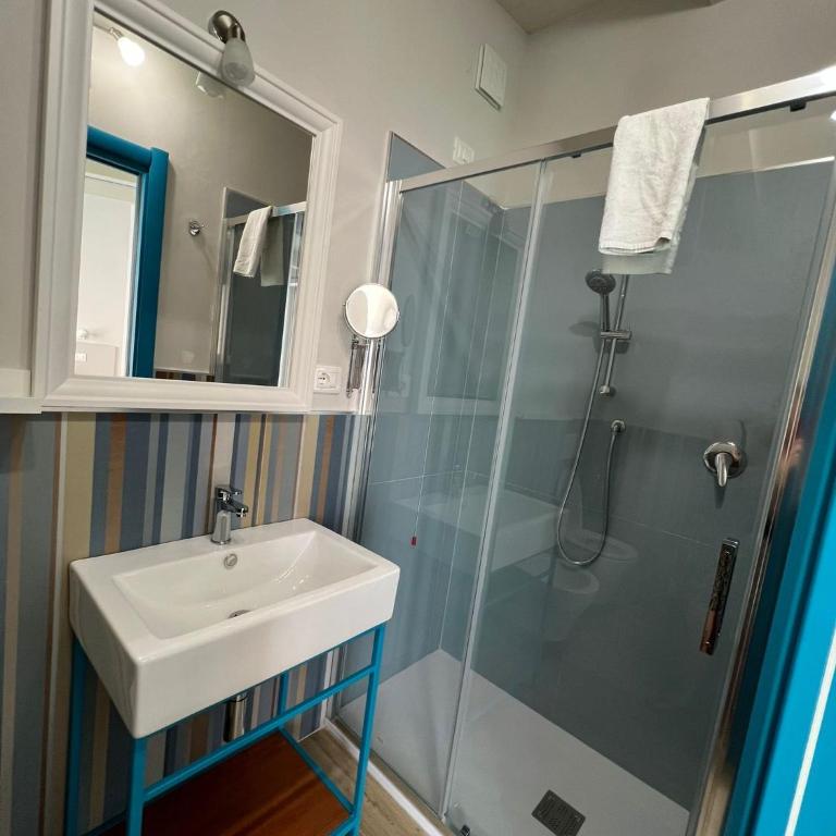 BURMARIA APARTMENT and ROOM with garden and jacuzzi - Large Double Room - 9