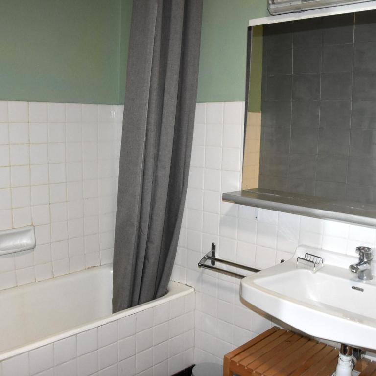 Emplacement idéal - Rez-de-chaussée spacieux 7 pers, animaux admis - FR-1-464-154 - Apartamento de 2 dormitorios - 7
