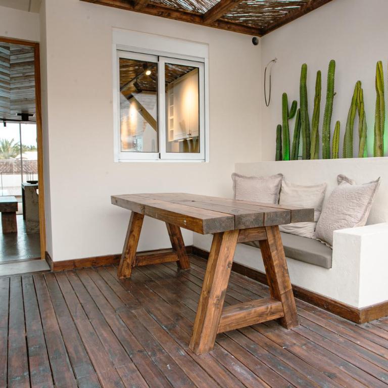 Casa OuirA Chalet con Piscina Privada y vistas - Casa con 1 dormitorio - 52