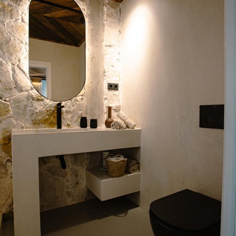 Casa OuirA Chalet con Piscina Privada y vistas - Casa con 1 dormitorio - 49