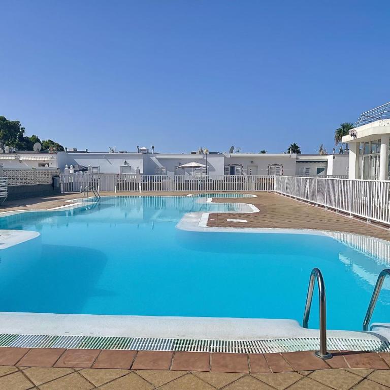 Bright Place Bungalow - Two-Bedroom Apartment - 5