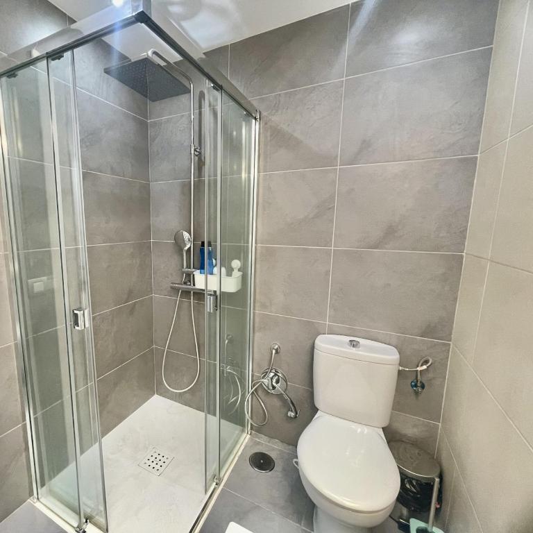Bright Place Bungalow - Two-Bedroom Apartment - 16