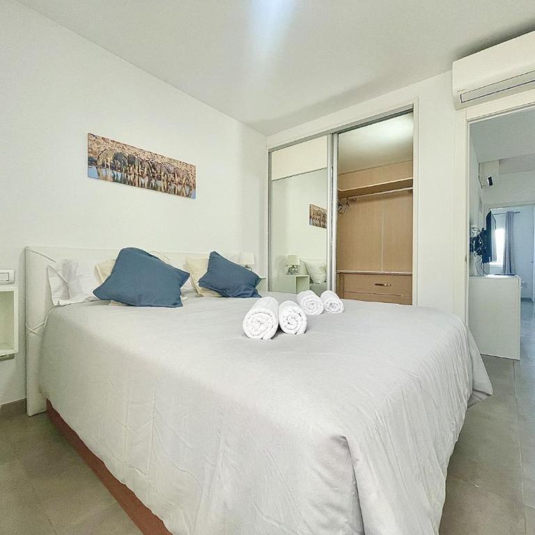Bright Place Bungalow - Two-Bedroom Apartment - 12