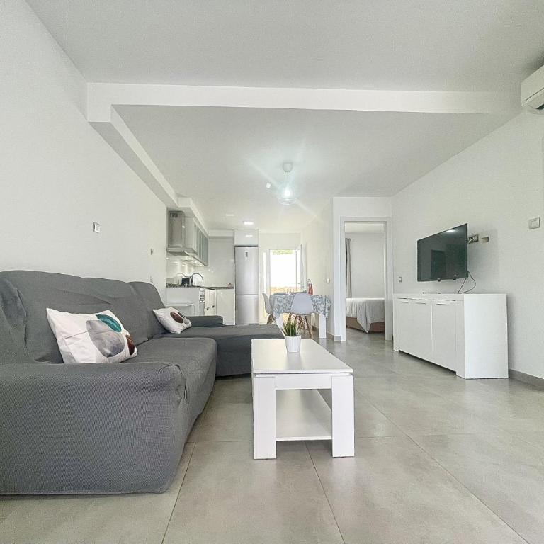 Bright Place Bungalow - Two-Bedroom Apartment - 7