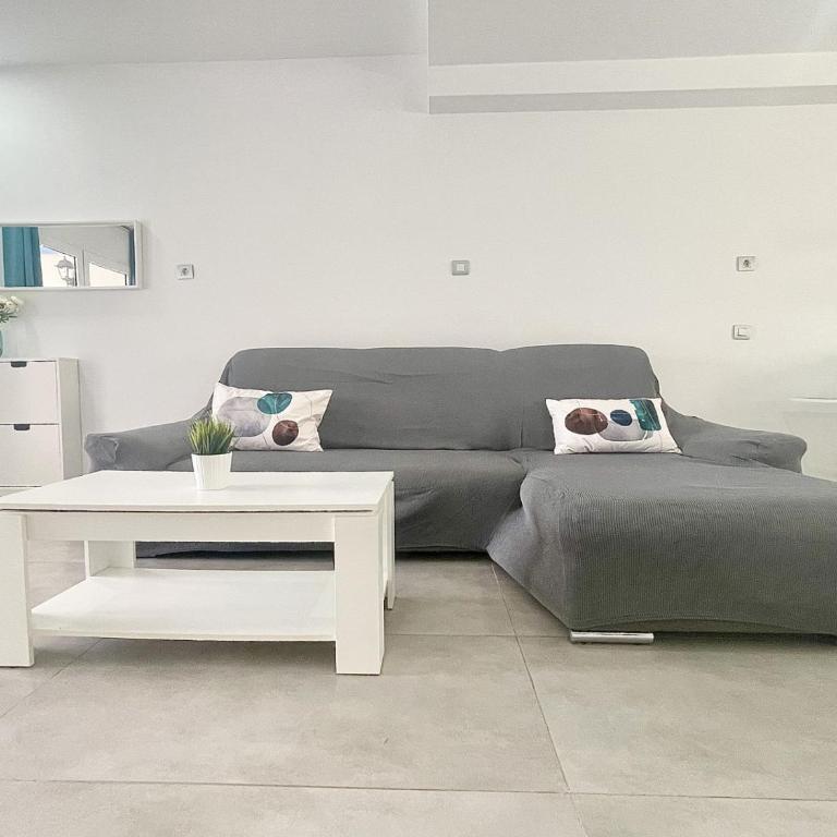 Bright Place Bungalow - Two-Bedroom Apartment - 8