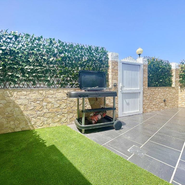 Bright Place Bungalow - Two-Bedroom Apartment - 4