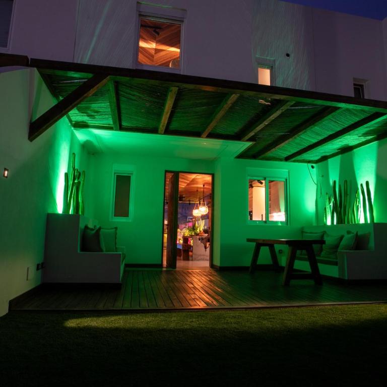 Casa OuirA Chalet con Piscina Privada y vistas - Casa con 1 dormitorio - 56