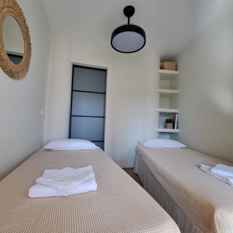 Apart moderno con vista al mar, Piscina, Parking - Two-Bedroom Apartment - 16