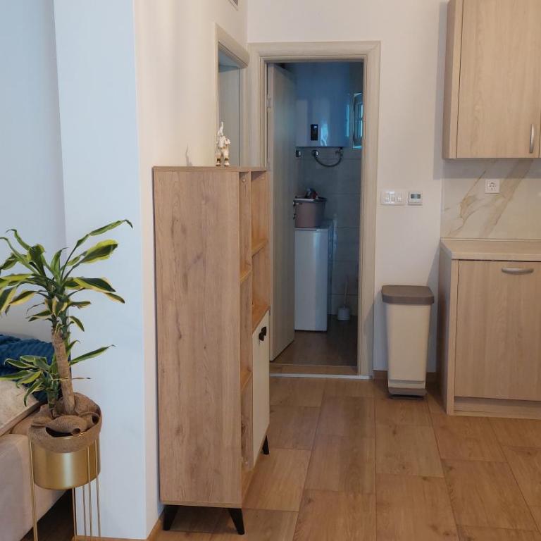 House with Pool - Ratisevina - Three-Bedroom House - 34