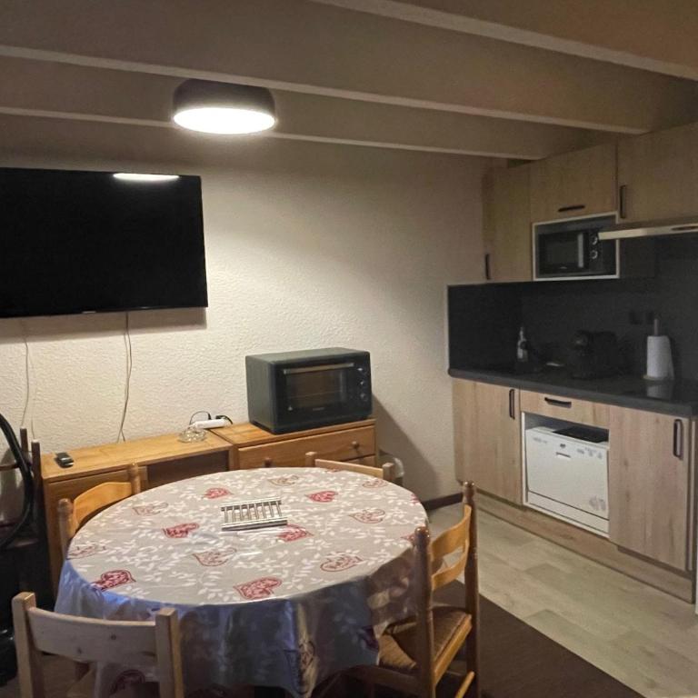 Studio Cabine Chamrousse - Studio with Sofa Bed - 2
