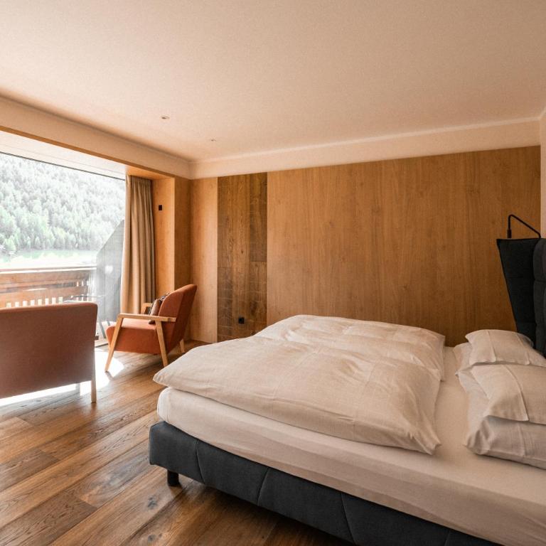 Hotel Cristallo - Doppelzimmer mit Bergblick - 9