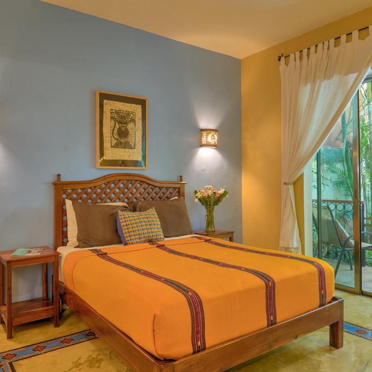 Casa Del Maya Bed & Breakfast - Deluxe Queen Room with Terrace - 6