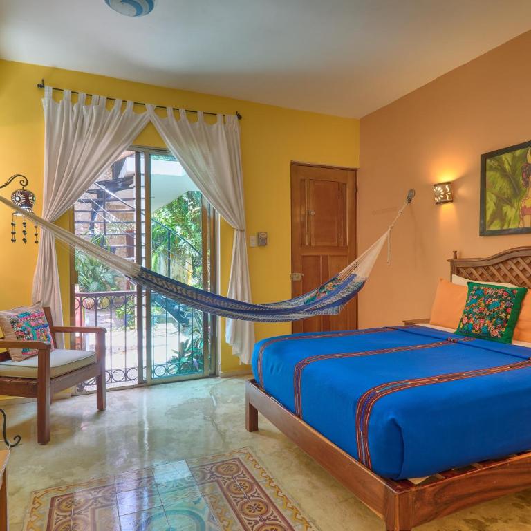 Casa Del Maya Bed & Breakfast - Queen Room with Two Queen Beds - 4