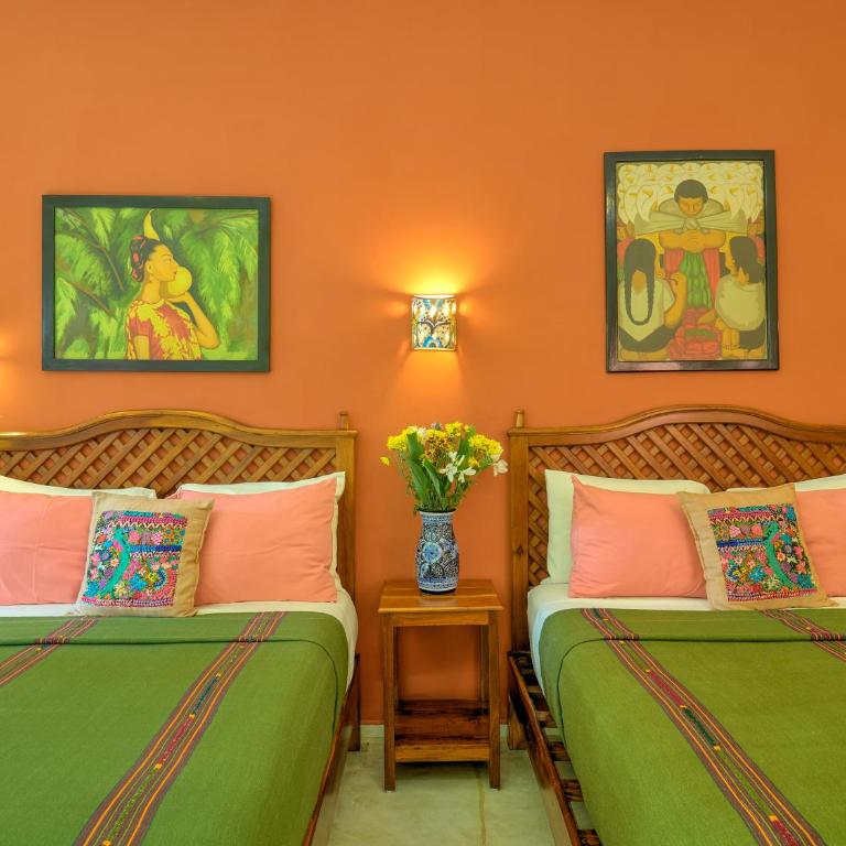 Casa Del Maya Bed & Breakfast - Queen Room with Two Queen Beds - 4