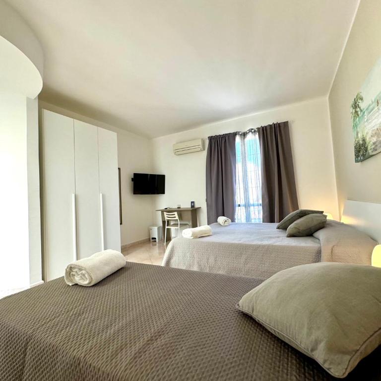 B&B Blue - Camera Tripla con Bagno Privato - 5
