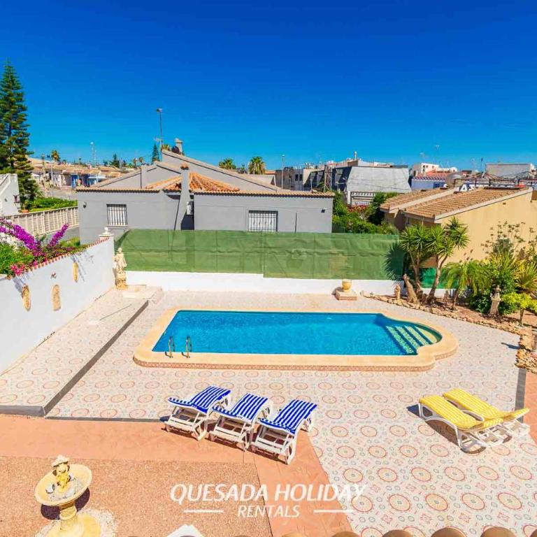 Stunning Central Villa Rosa in Ciudad Quesada Rojales Spacious 4-Bedroom Retreat with Private Pool - Villa - 28