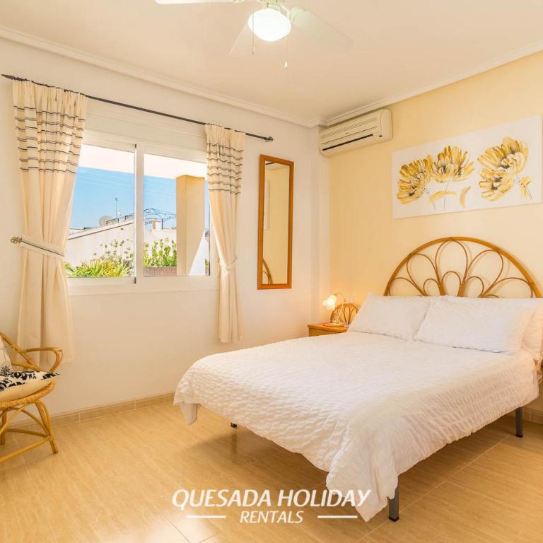 Stunning Central Villa Rosa in Ciudad Quesada Rojales Spacious 4-Bedroom Retreat with Private Pool - Villa - 64