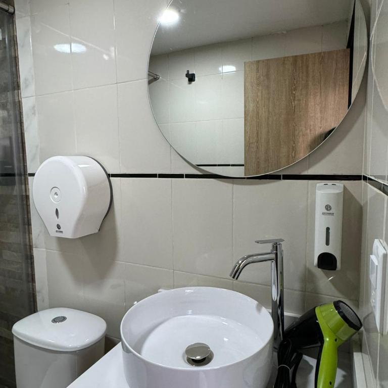 Hostelfc Usaquen - Habitación Deluxe - 1 cama grande - 12