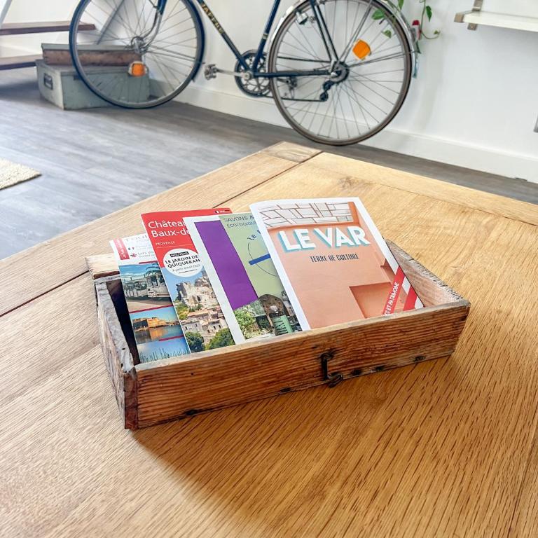 Élégant T3 Central avec Vue sur le Port de Toulon - Two-Bedroom Apartment - 26