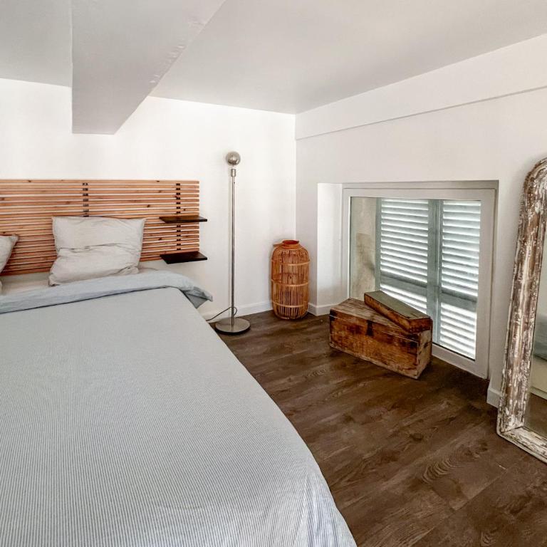Élégant T3 Central avec Vue sur le Port de Toulon - Two-Bedroom Apartment - 29
